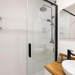Stylish & Modern